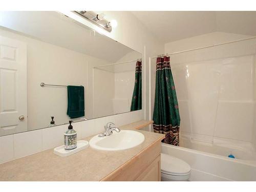 106 Lord Close, Red Deer, AB - Indoor Photo Showing Bathroom