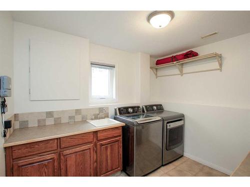 106 Lord Close, Red Deer, AB - Indoor Photo Showing Laundry Room