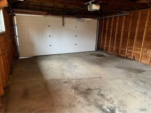 4101 35 Street, Red Deer, AB - Indoor Photo Showing Garage