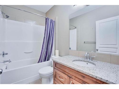 1073 New Brighton Grove Se, Calgary, AB - Indoor Photo Showing Bathroom