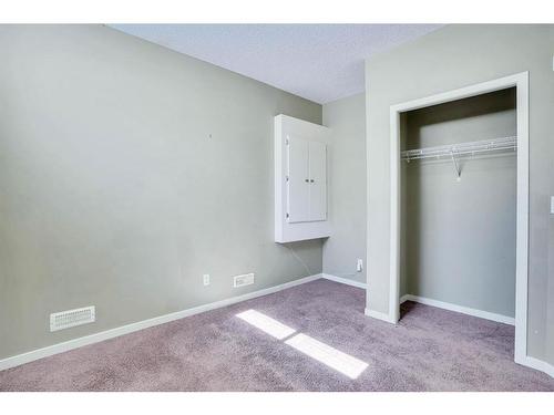 1073 New Brighton Grove Se, Calgary, AB - Indoor Photo Showing Other Room