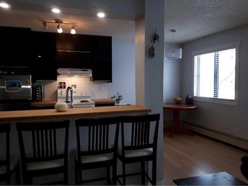 1-6-5804 58A Street, Red Deer, AB - Indoor