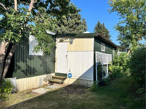 92 Parkside Drive, Red Deer, AB 