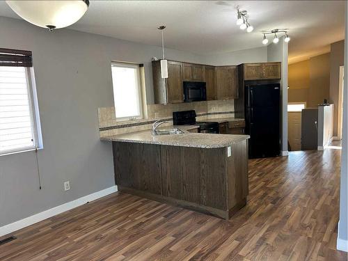 5800 56 Avenue, Red Deer, AB - Indoor Photo Showing Kitchen