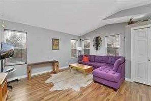 5800 56 Avenue, Red Deer, AB - Indoor Photo Showing Living Room