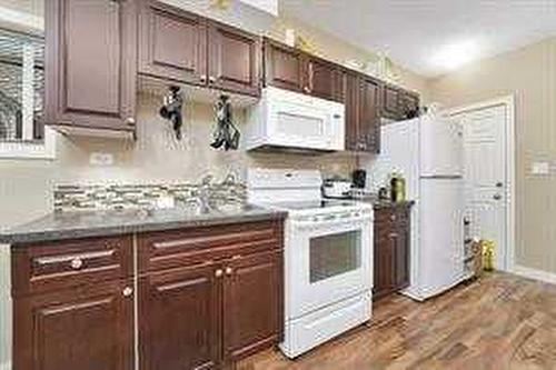 5800 56 Avenue, Red Deer, AB - Indoor Photo Showing Kitchen