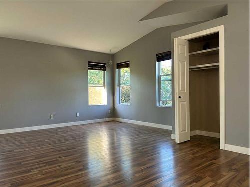 5800 56 Avenue, Red Deer, AB - Indoor Photo Showing Other Room