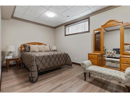 5507 28 Avenue, Camrose, AB - Indoor Photo Showing Bedroom