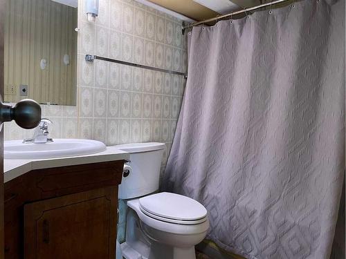 1301 Baptiste Drive, West Baptiste, AB - Indoor Photo Showing Bathroom