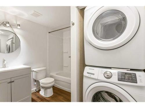 214-10139 117 Street Nw, Edmonton, AB - Indoor Photo Showing Laundry Room