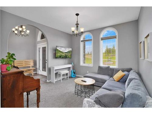 39328 Range Road 15, Rural Lacombe County, AB - Indoor Photo Showing Living Room