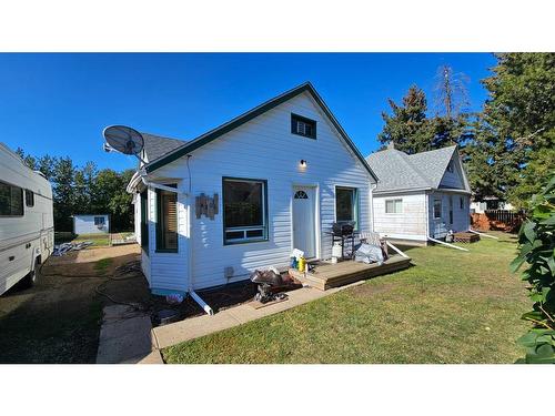 4306 49 Avenue, Castor, AB - Outdoor With Exterior