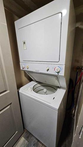 4306 49 Avenue, Castor, AB - Indoor Photo Showing Laundry Room