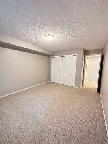 1114-60 Panatella Street Nw, Calgary, AB - Indoor Photo Showing Other Room