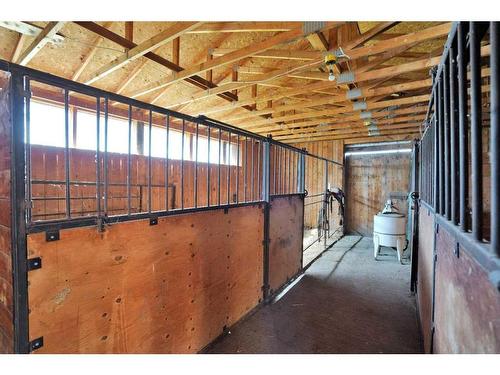 32570 Range Road 51, Rural Mountain View County, AB - Indoor