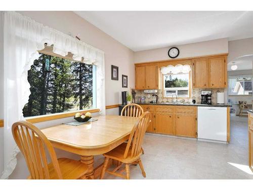 32570 Range Road 51, Rural Mountain View County, AB - Indoor