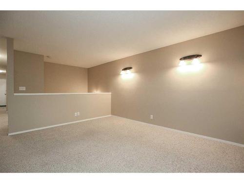 7-80 Piper Drive, Red Deer, AB - Indoor Photo Showing Other Room