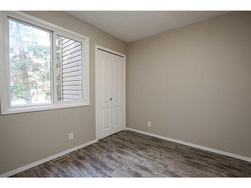 7-80 Piper Drive, Red Deer, AB - Indoor Photo Showing Other Room