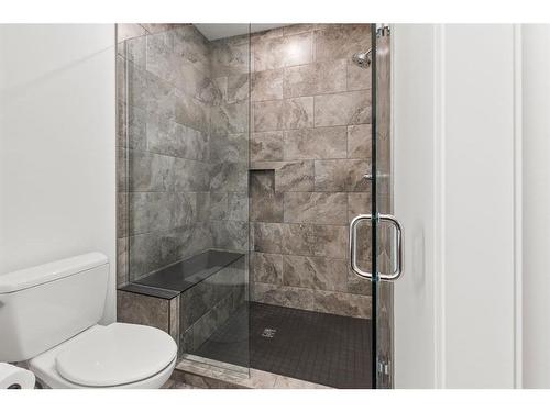 16 Vireo Avenue, Olds, AB - Indoor Photo Showing Bathroom