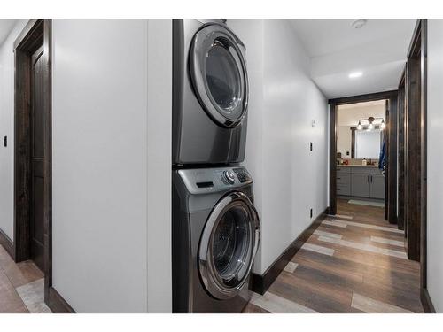 104-20419 Twp 412, Rural Camrose County, AB - Indoor Photo Showing Laundry Room