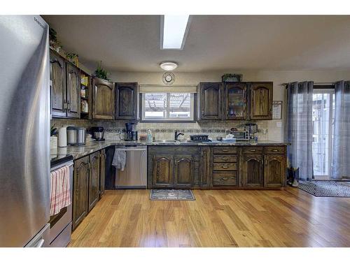 72 Norton Avenue, Red Deer, AB - Indoor Photo Showing Kitchen