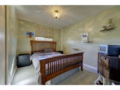 72 Norton Avenue, Red Deer, AB - Indoor Photo Showing Bedroom