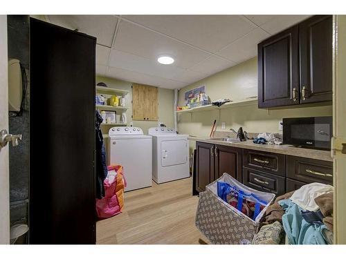 72 Norton Avenue, Red Deer, AB - Indoor Photo Showing Laundry Room