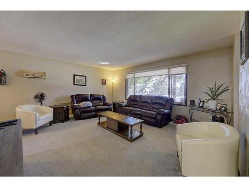 72 Norton Avenue, Red Deer, AB - Indoor Photo Showing Living Room