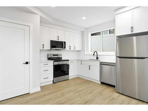 50 Larose Crescent, Red Deer, AB - Indoor Photo Showing Kitchen