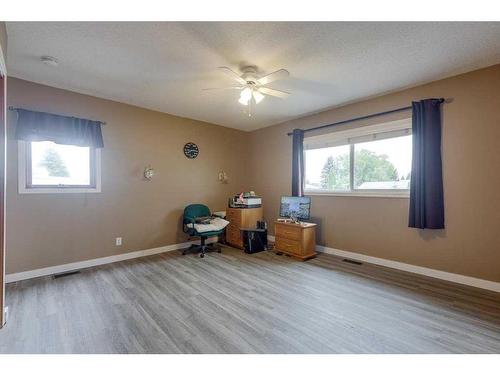 6230 61 Avenue, Red Deer, AB - Indoor