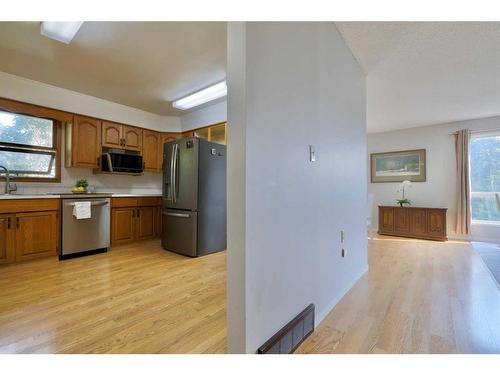 29 Grand Park Crescent, Camrose, AB - Indoor Photo Showing Kitchen