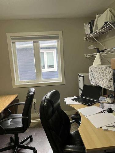 413 10B Street, Nobleford, AB - Indoor Photo Showing Office