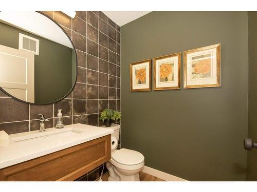 140 Emerald Drive, Red Deer, AB - Indoor Photo Showing Bathroom