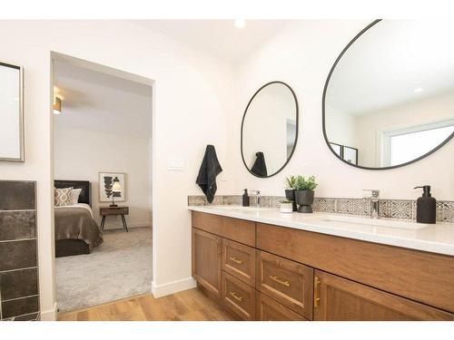 140 Emerald Drive, Red Deer, AB - Indoor Photo Showing Bathroom