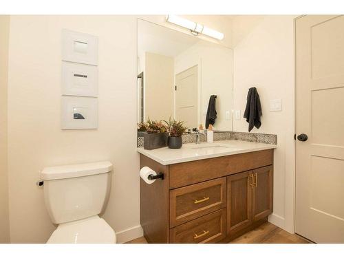 140 Emerald Drive, Red Deer, AB - Indoor Photo Showing Bathroom