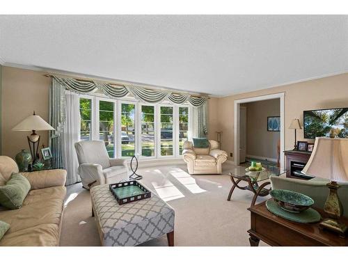 4211 59 Street Close, Camrose, AB - Indoor Photo Showing Living Room