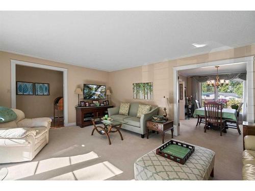 4211 59 Street Close, Camrose, AB - Indoor Photo Showing Living Room