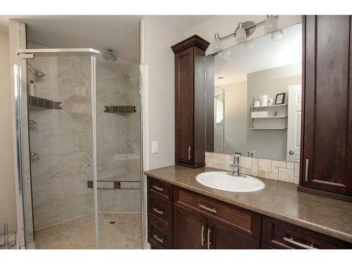 36370 Range Road 265, Rural Red Deer County, AB - Indoor Photo Showing Bathroom