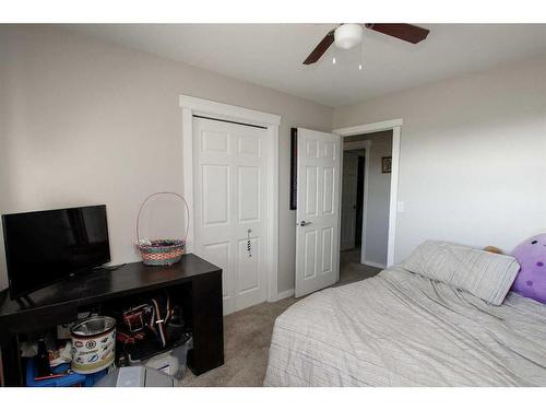 36370 Range Road 265, Rural Red Deer County, AB - Indoor Photo Showing Bedroom