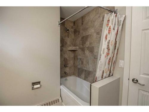 36370 Range Road 265, Rural Red Deer County, AB - Indoor Photo Showing Bathroom