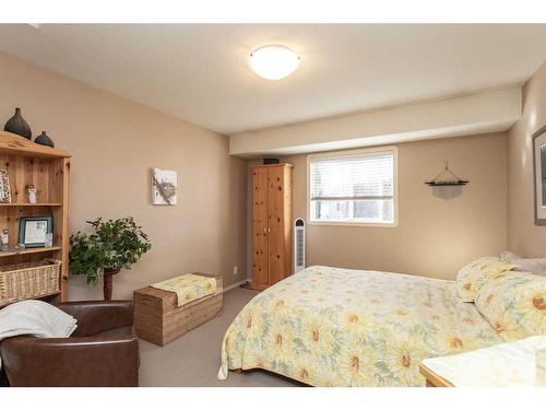 257 Jordan Parkway, Red Deer, AB - Indoor Photo Showing Bedroom