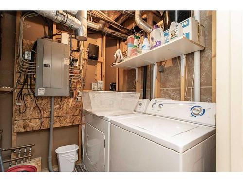 257 Jordan Parkway, Red Deer, AB - Indoor Photo Showing Laundry Room