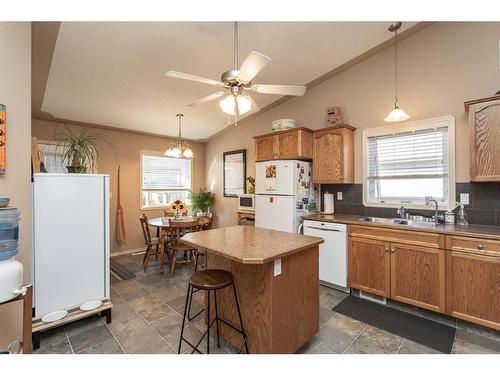 257 Jordan Parkway, Red Deer, AB - Indoor Photo Showing Kitchen With Double Sink