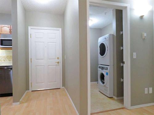 3118-3000 Sienna Park Green Sw, Calgary, AB - Indoor Photo Showing Laundry Room