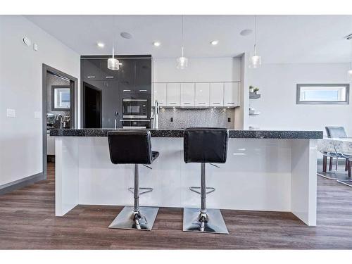 5 Larratt Close, Red Deer, AB - Indoor Photo Showing Kitchen With Upgraded Kitchen