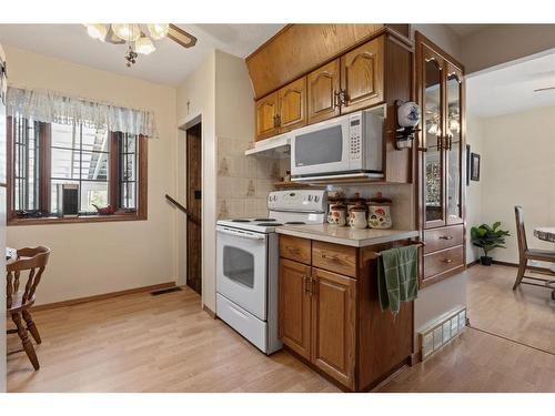 47159 833 Highway, Rural Camrose County, AB - Indoor Photo Showing Kitchen