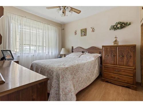 47159 833 Highway, Rural Camrose County, AB - Indoor Photo Showing Bedroom