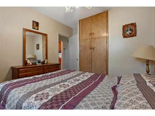 47159 833 Highway, Rural Camrose County, AB - Indoor Photo Showing Bedroom