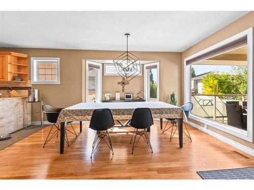 28 Askin Close, Red Deer, AB - Indoor Photo Showing Dining Room