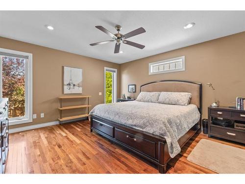 28 Askin Close, Red Deer, AB - Indoor Photo Showing Bedroom